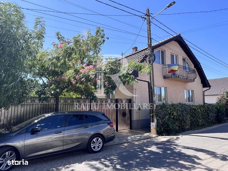 Casă cu 4 camere în Sântandrei