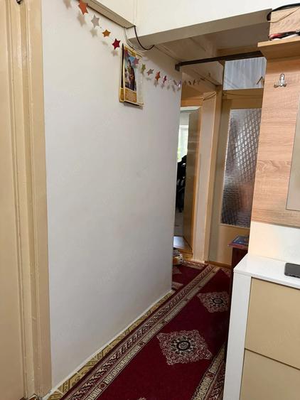 Apartament cu 3 camere decomandat în Lipovei
