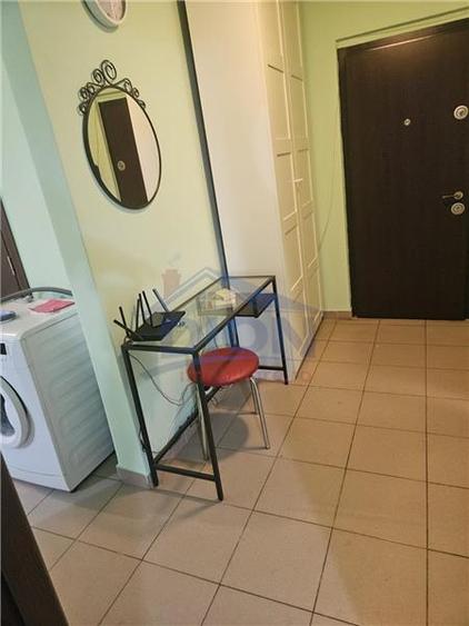 Apartament cu 3 camere decomandat în Drumul Taberei