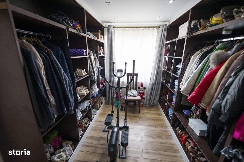 Casă cu 4 camere în Albești