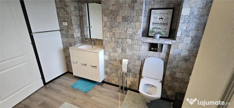 Casă cu 8 camere cu Teren 2000 Mp în Poșta Câlnău