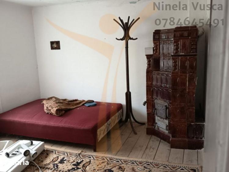 Casă cu 2 camere cu Teren 1020 Mp în Brănești