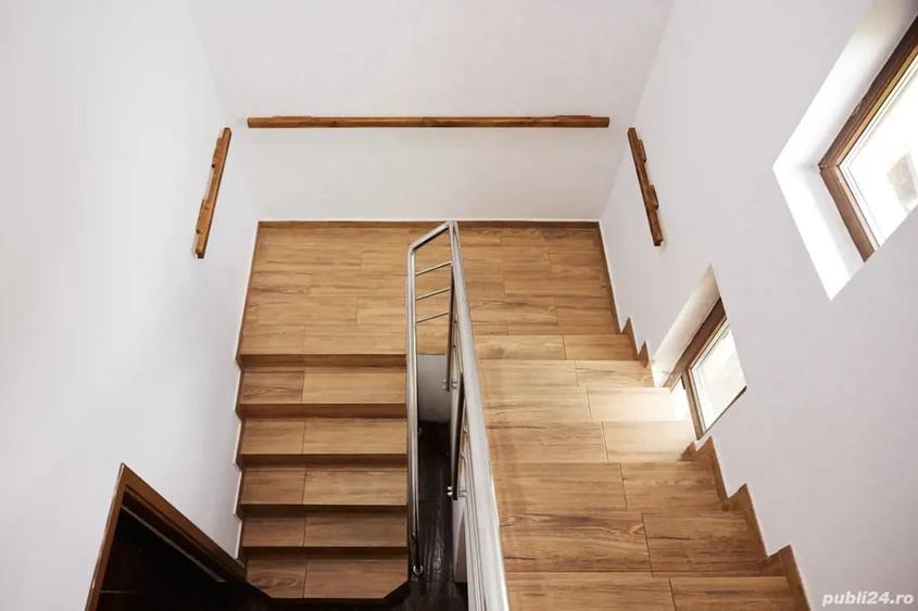 Casă cu 5 camere cu Teren 220 Mp în Galata
