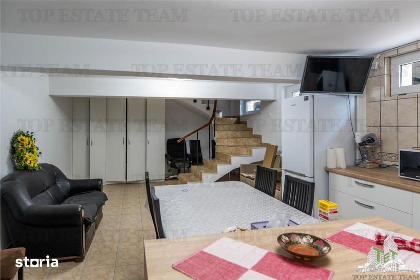 Casă cu 9 camere cu Teren 200 Mp în Titan