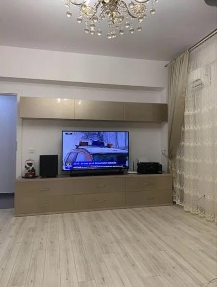 Apartament cu 3 camere decomandat, mobilat în P-ța Muncii
