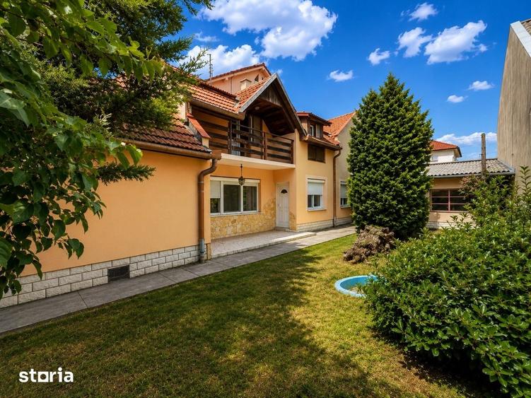 Casă cu 5 camere semidecomandat cu Teren 500 Mp în Central