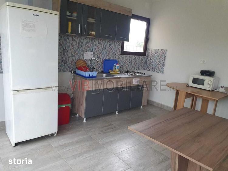 Casă cu 10 camere cu Teren 375 Mp în Central