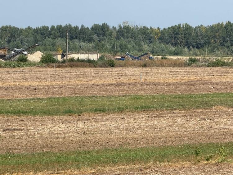 Teren agricol extravilan de 30000 mp, în Uliești