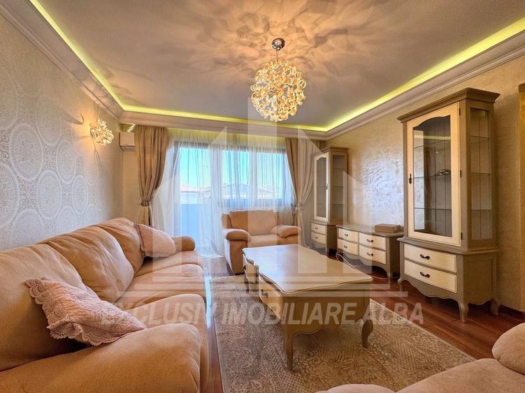 Apartament cu 3 camere decomandat, mobilat în Cetate