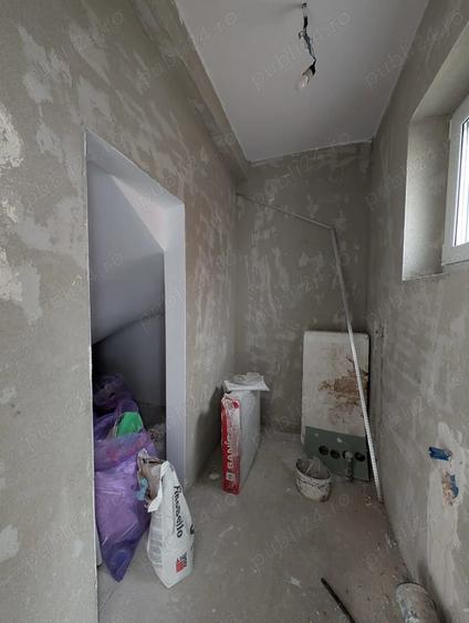 Casă cu 3 camere cu Teren 118 Mp în Florești