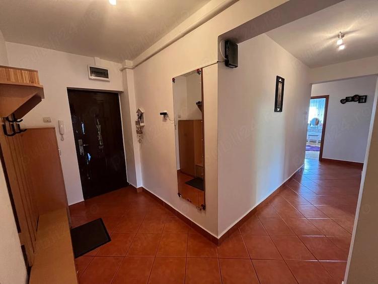 Apartament cu 3 camere decomandat în Ultracentral