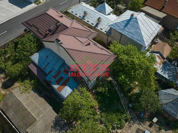 Casă cu 3 camere cu Teren 1623 Mp în Central