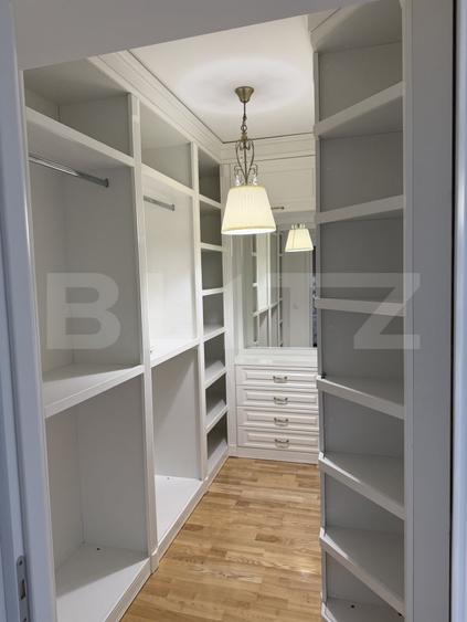 Apartament cu 4 camere semidecomandat, mobilat în George Enescu