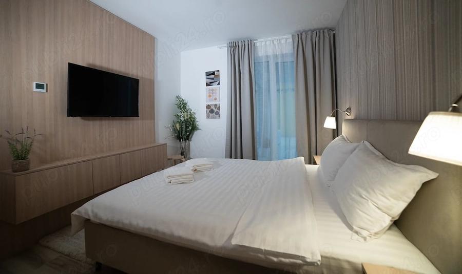 Apartament cu 3 camere decomandat în Lipovei