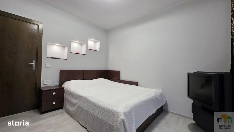 Apartament cu 3 camere decomandat, mobilat în Vitan