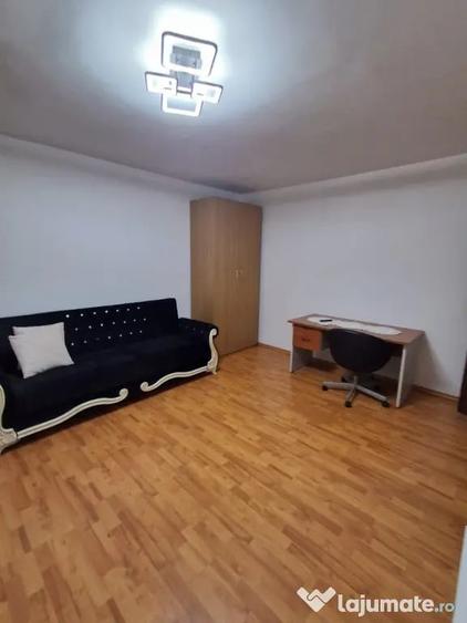 Apartament cu 2 camere decomandat în 13 Septembrie