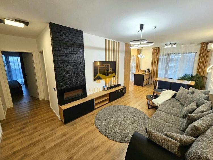 Apartament cu 3 camere semidecomandat, mobilat în Zorilor