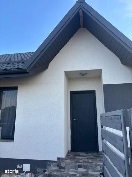 Casă cu 3 camere cu Teren 450 Mp în Domnești