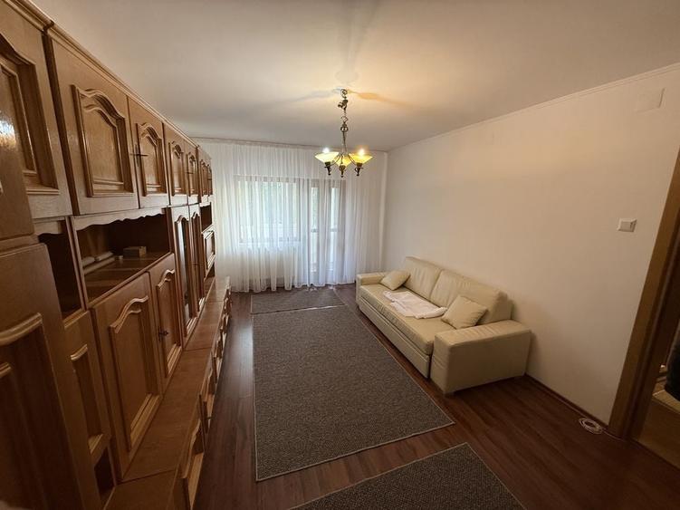 Apartament cu 2 camere decomandat în Exterior Vest