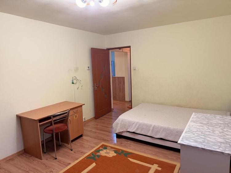 Apartament cu 2 camere decomandat în Între Lacuri