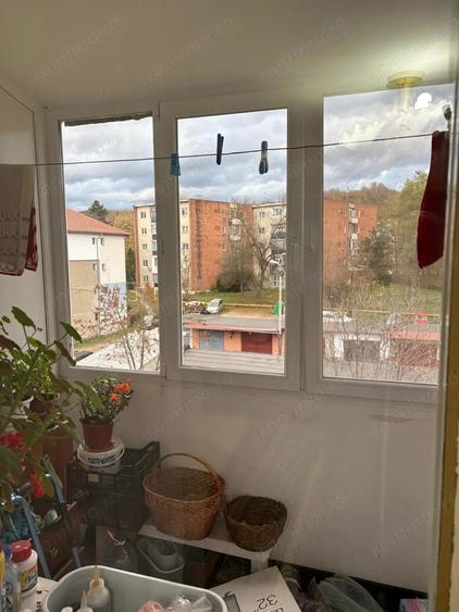 Apartament cu 2 camere semidecomandat în Petros