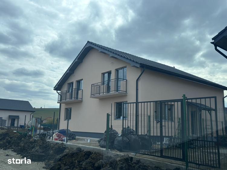 Casă cu 4 camere cu Teren 325 Mp în Sângeorgiu de Mureș