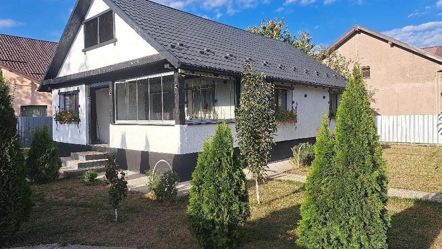 Casă cu Teren 550 Mp în Central