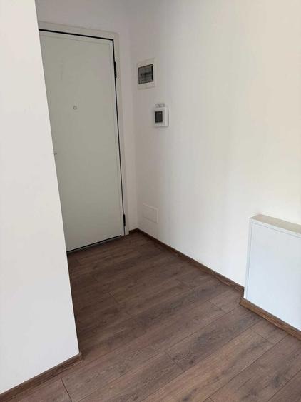 Apartament cu 3 camere decomandat în Străulești