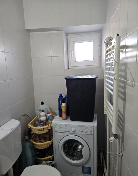 Apartament cu 3 camere decomandat în Capitol
