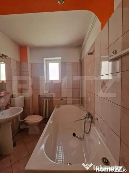 Casă cu 4 camere cu Teren 470 Mp în Central