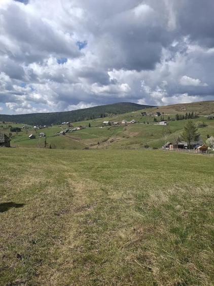Casă cu Teren 1300 Mp în Măguri
