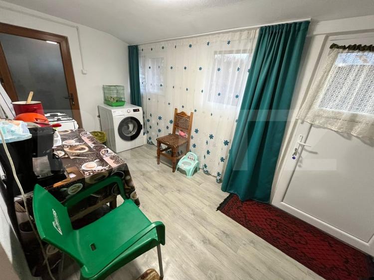 Casă individuală cu 2 camere cu Teren 380 Mp în Găești