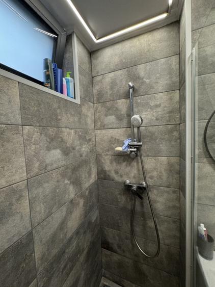Apartament cu 2 camere semidecomandat, mobilat în 1 Mai