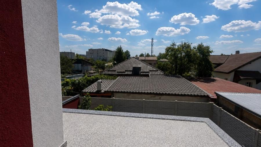 Casă individuală cu 5 camere cu Canalizare în Nord