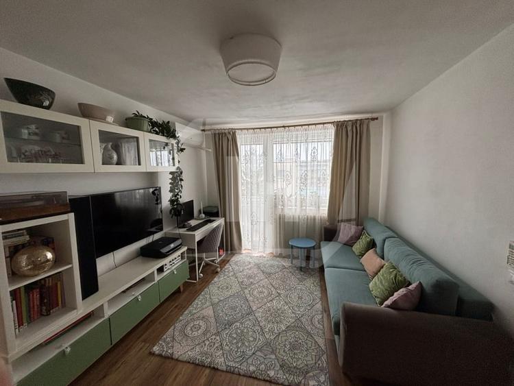 Apartament cu 3 camere semidecomandat, mobilat în Grigorescu