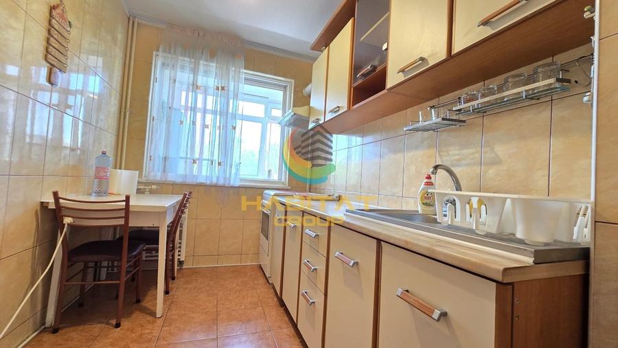 Apartament cu 3 camere decomandat în Berceni
