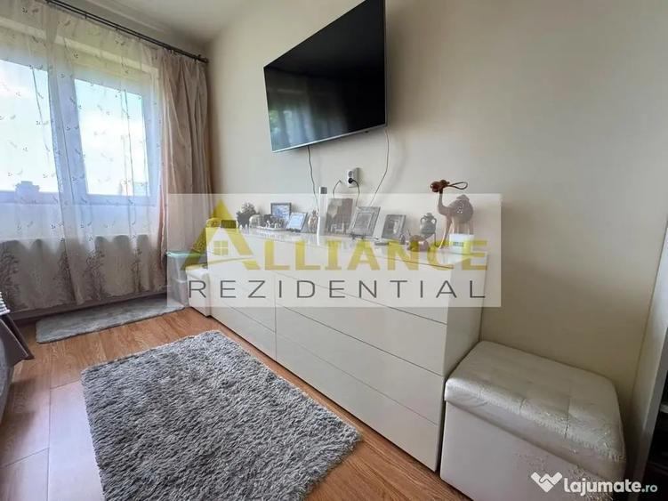 Casă cu 4 camere cu Teren 300 Mp în Glina