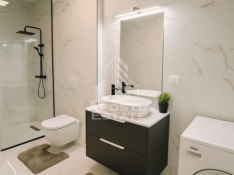 Apartament cu 2 camere semidecomandat, mobilat în Aradului