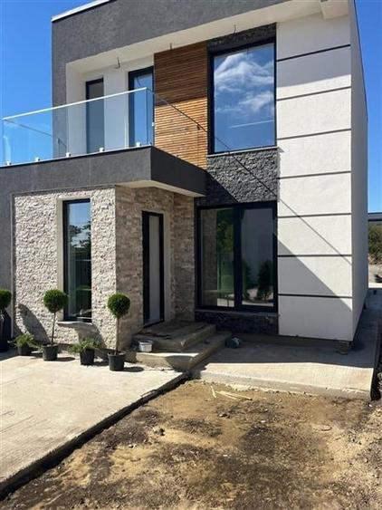Casă individuală cu 3 camere cu Teren 200 Mp în Nord