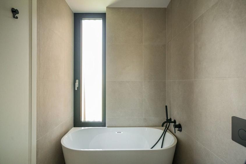 Duplex cu 4 camere cu Piscina în Tunari
