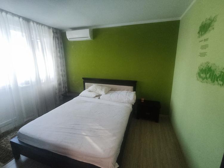 Apartament cu 2 camere decomandat în Podu Roș