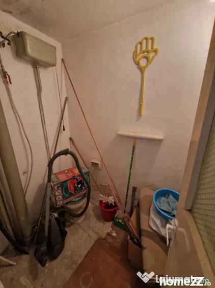 Apartament cu 3 camere decomandat în Hotvon