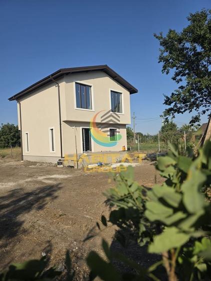 Casă individuală cu 4 camere cu Canalizare în Postăvari