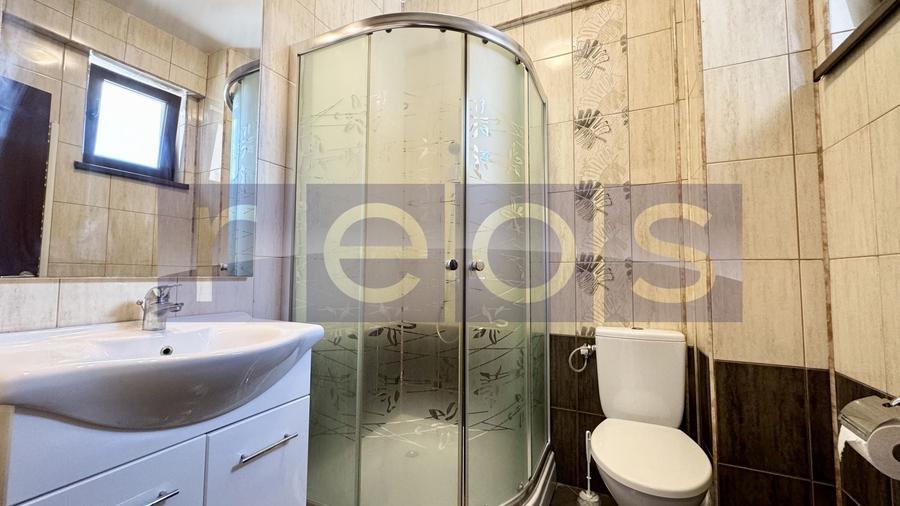 Apartament cu 3 camere semidecomandat, mobilat în 1 Mai