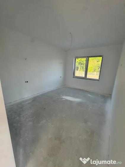 Casă cu 3 camere cu Teren 9000 Mp în Tăuții-Măgherăuș