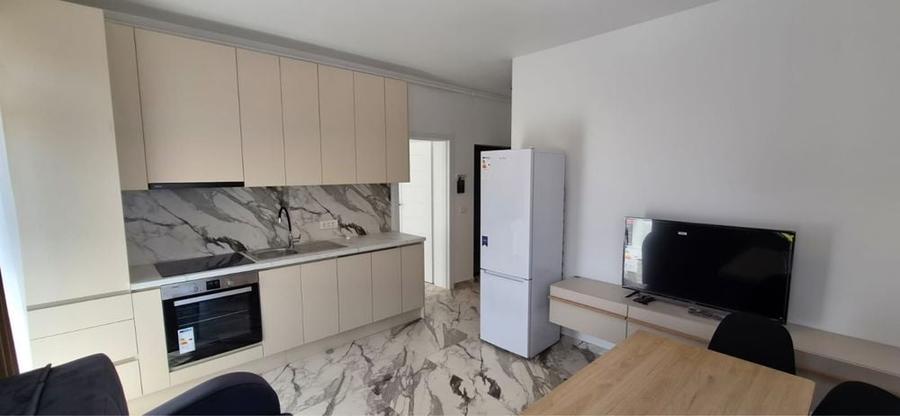 Inchiriez apartament 2 camere - 4