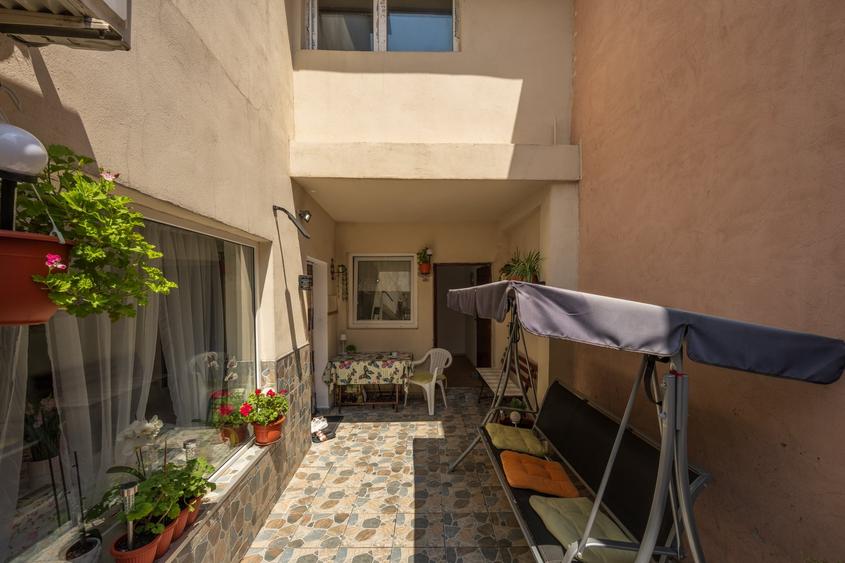 Strada Furculesti, Sector 5, Casă individuală-160 000 Euro -COMISION 0% - 21