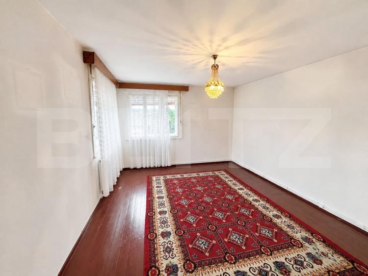 Casă individuală cu 4 camere cu Canalizare în Dâmbul Rotund