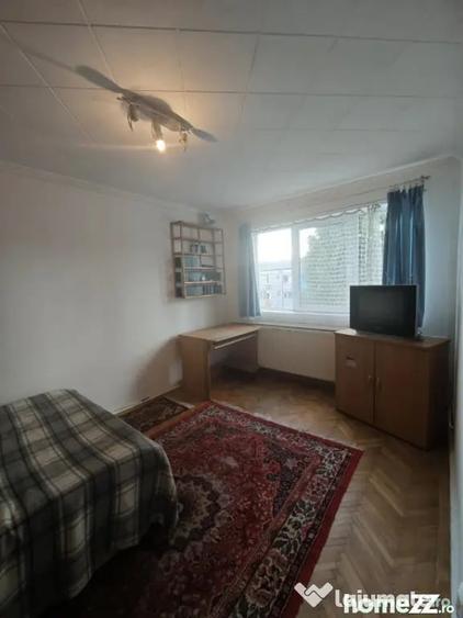 Apartament cu 2 camere semidecomandat în Săsar
