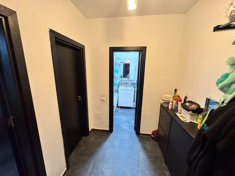 Apartament cu 2 camere decomandat în Ozana